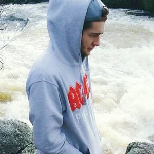 Meet your Posher, Sebastien